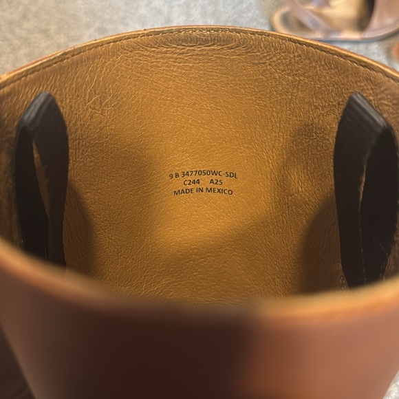 Frye 14L Campus WIDE - Picture 9 of 12